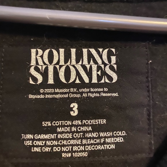 Torrid Rolling Stones Embellished Sweatshirt Size 3 - Picture 5 of 5
